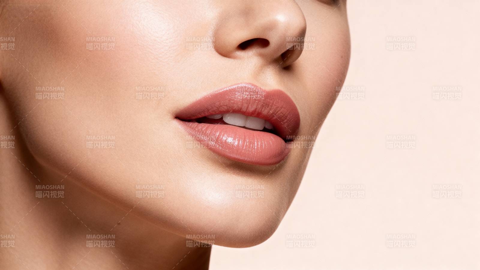 柔美唇色 自然光泽图片
