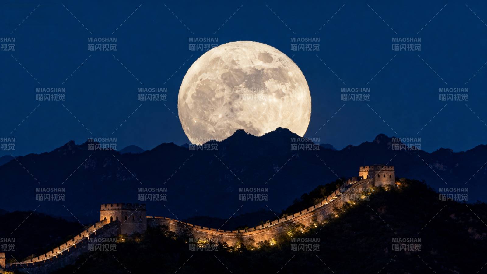 明月照长城图片