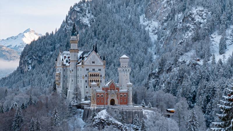 雪中城堡美景图片