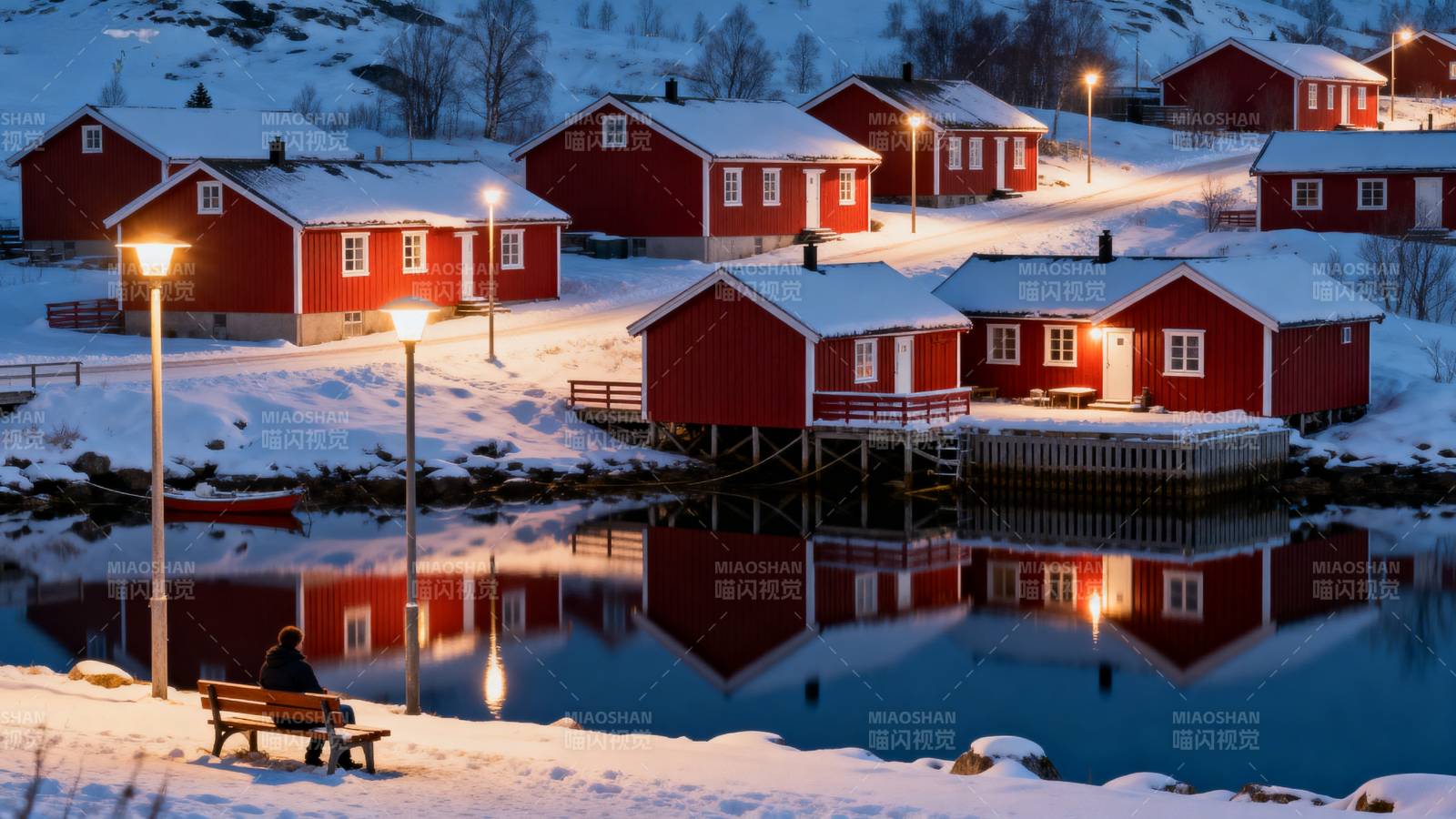 雪夜红屋倒影图片