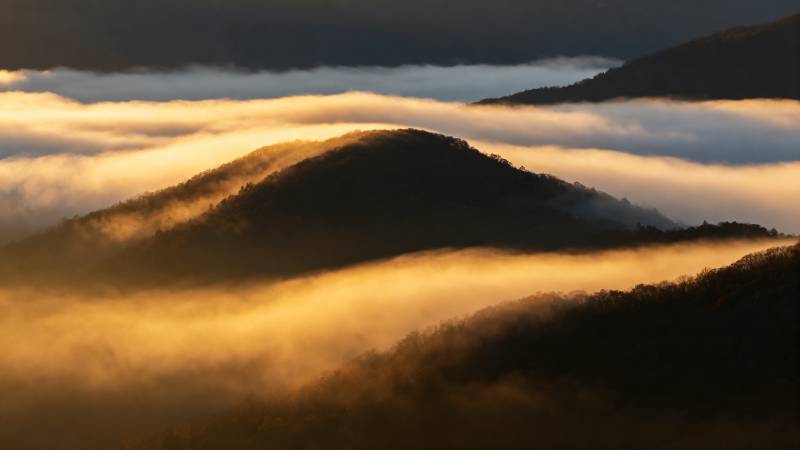 云海日出山峦图片
