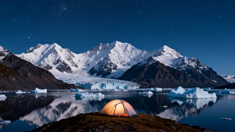 雪山湖畔露营夜景图片