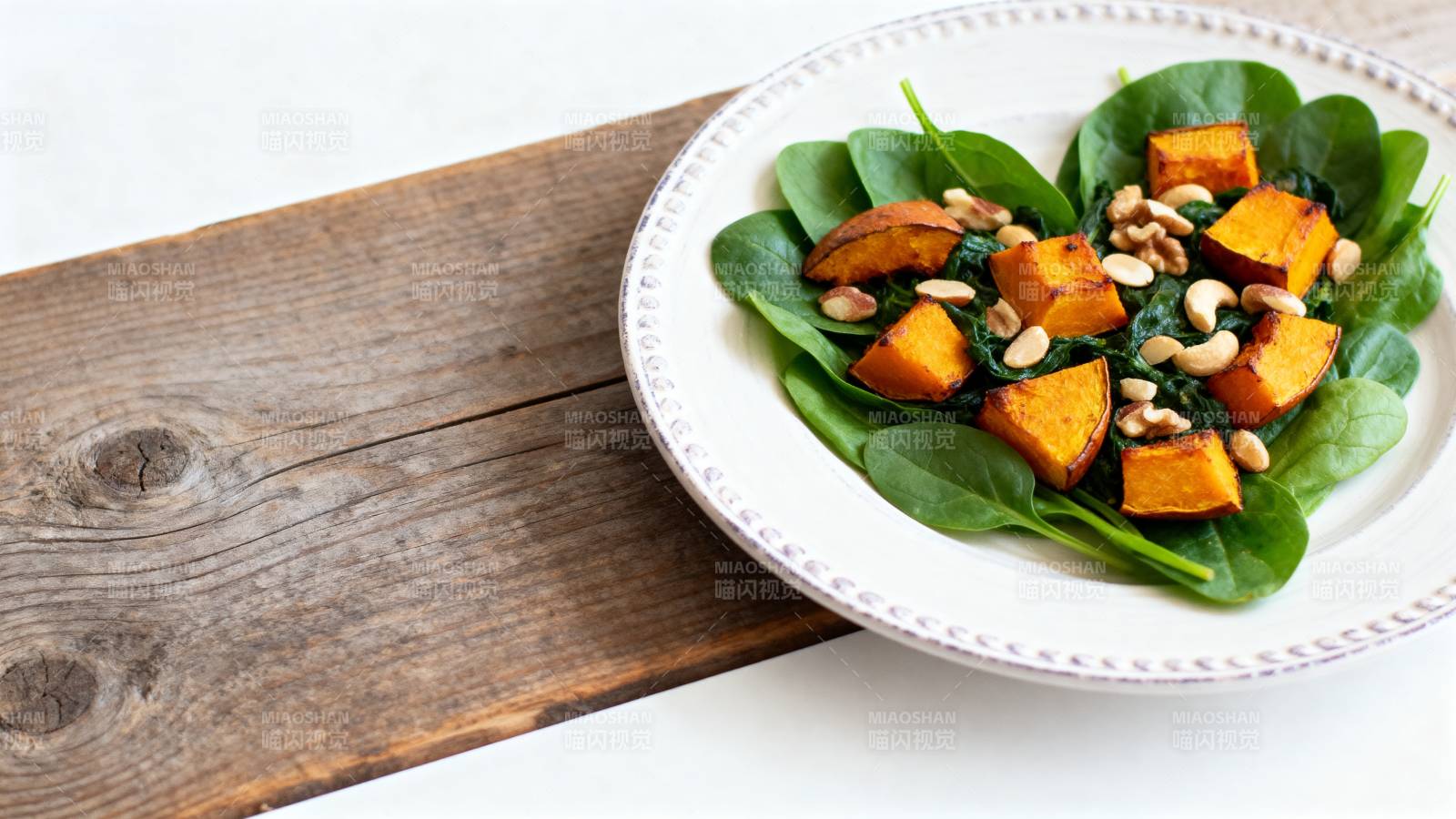 南瓜沙拉配坚果图片