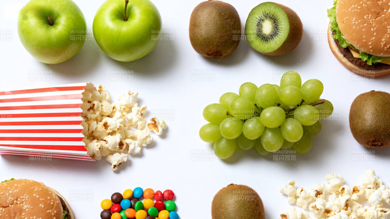 健康与零食的对比图片