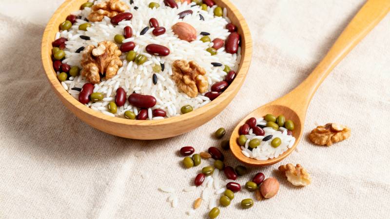 五谷杂粮饭图片