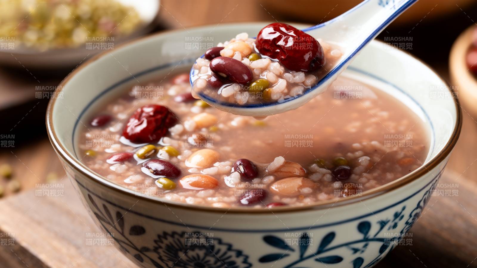 红豆薏米粥图片
