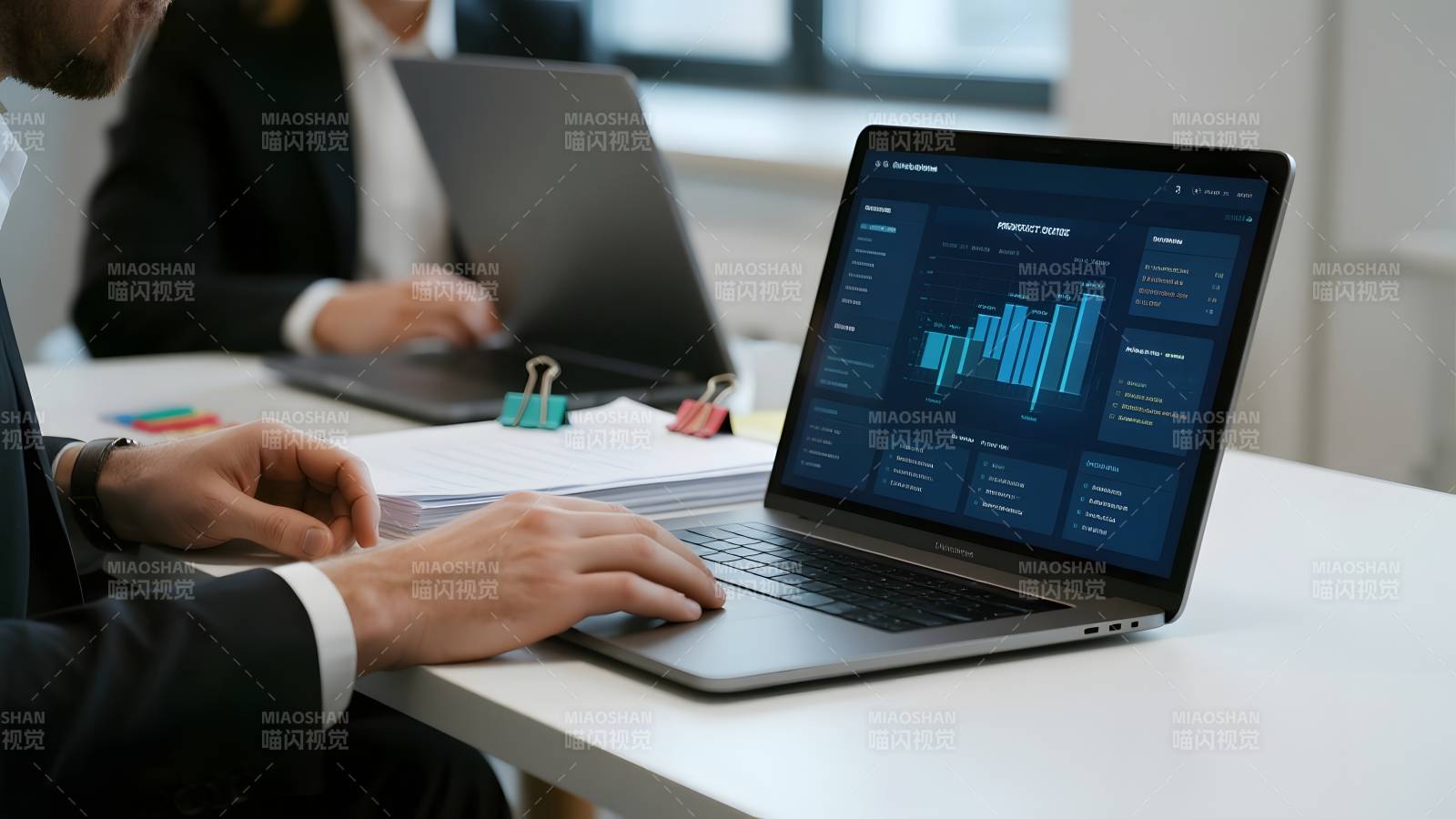 商务会议数据分析图片