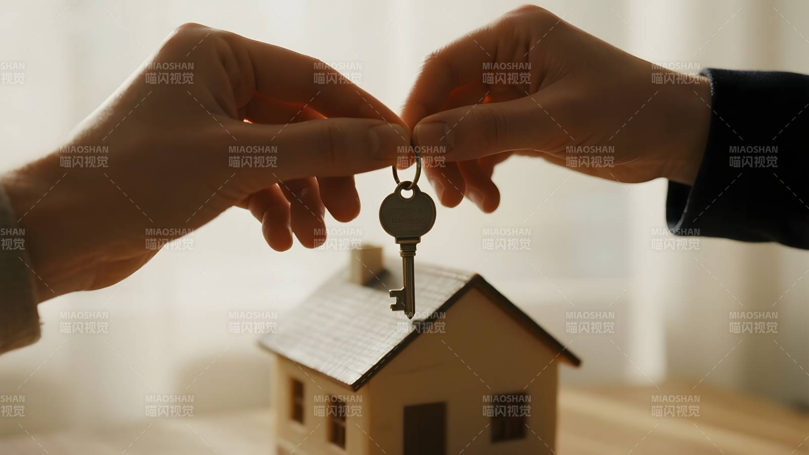 钥匙交割 新家开启图片