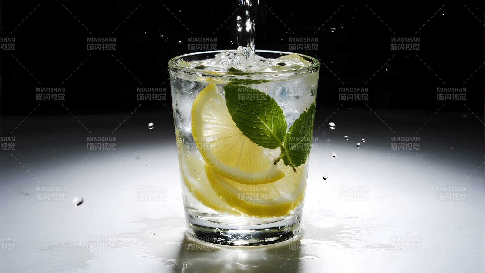 柠檬薄荷水图片