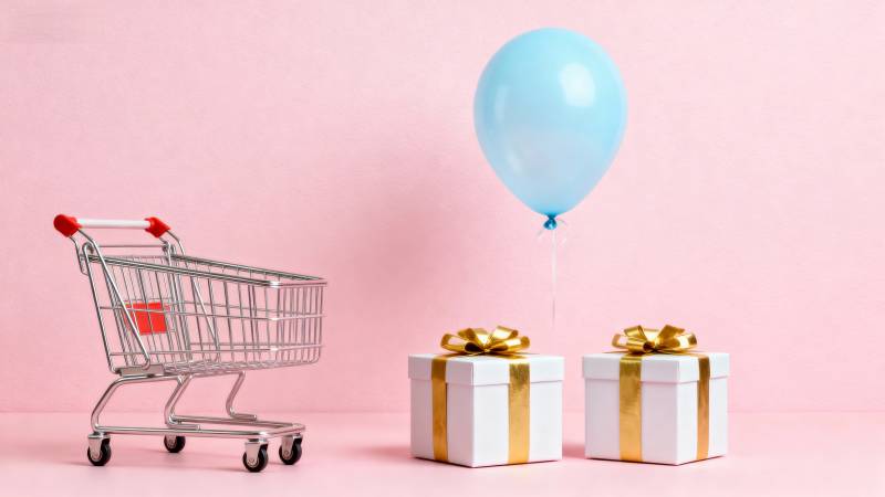 购物车与礼物盒图片