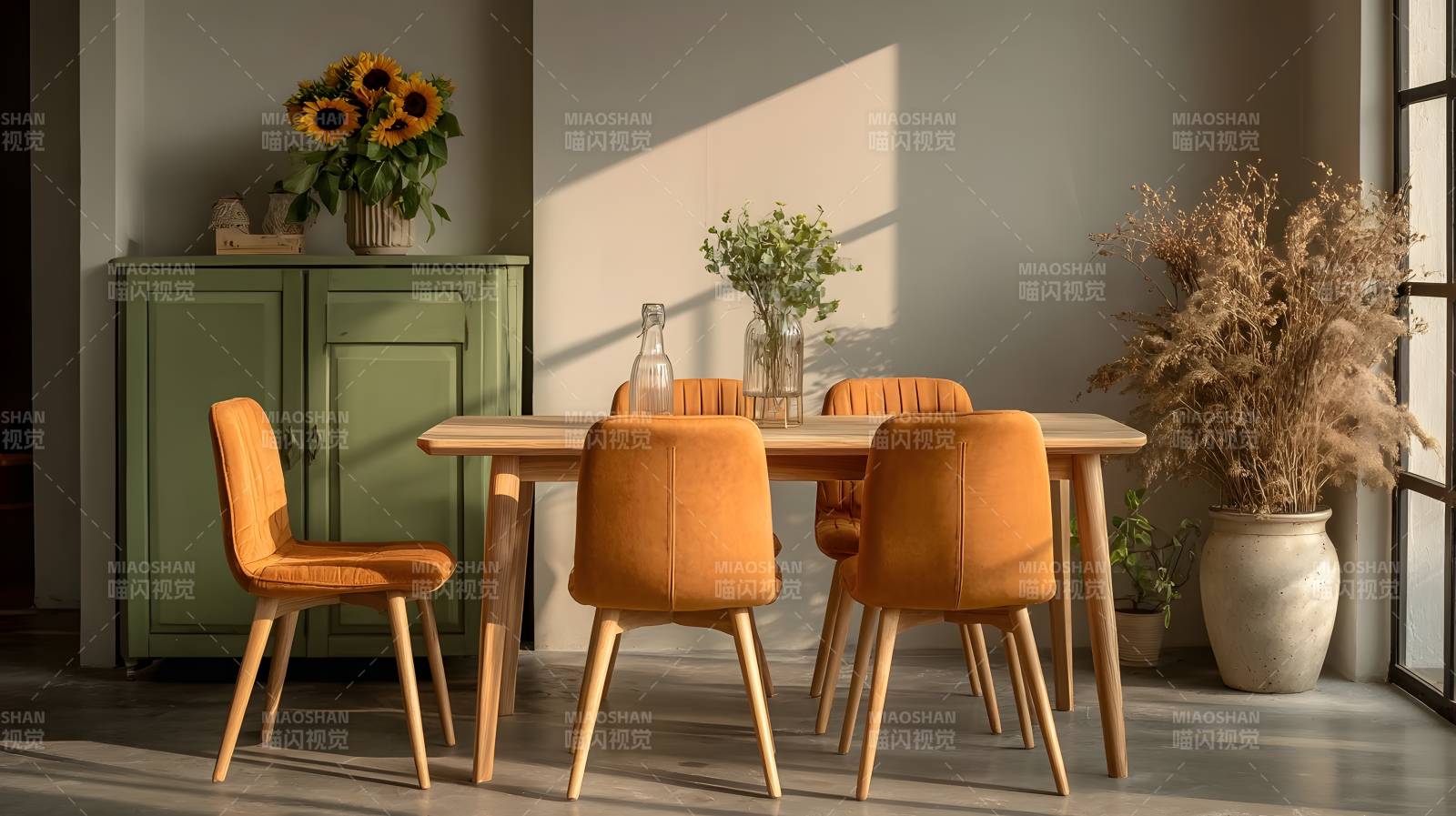 温馨餐桌布置图片