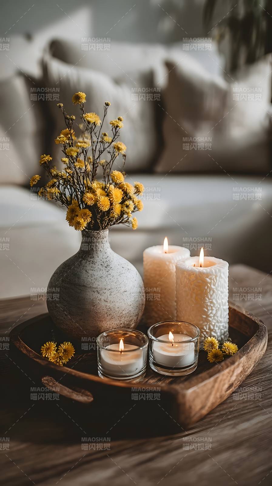温馨烛光花艺摆设图片