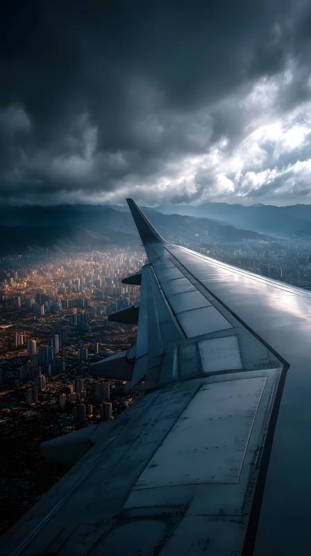 云影下的城市航迹图片