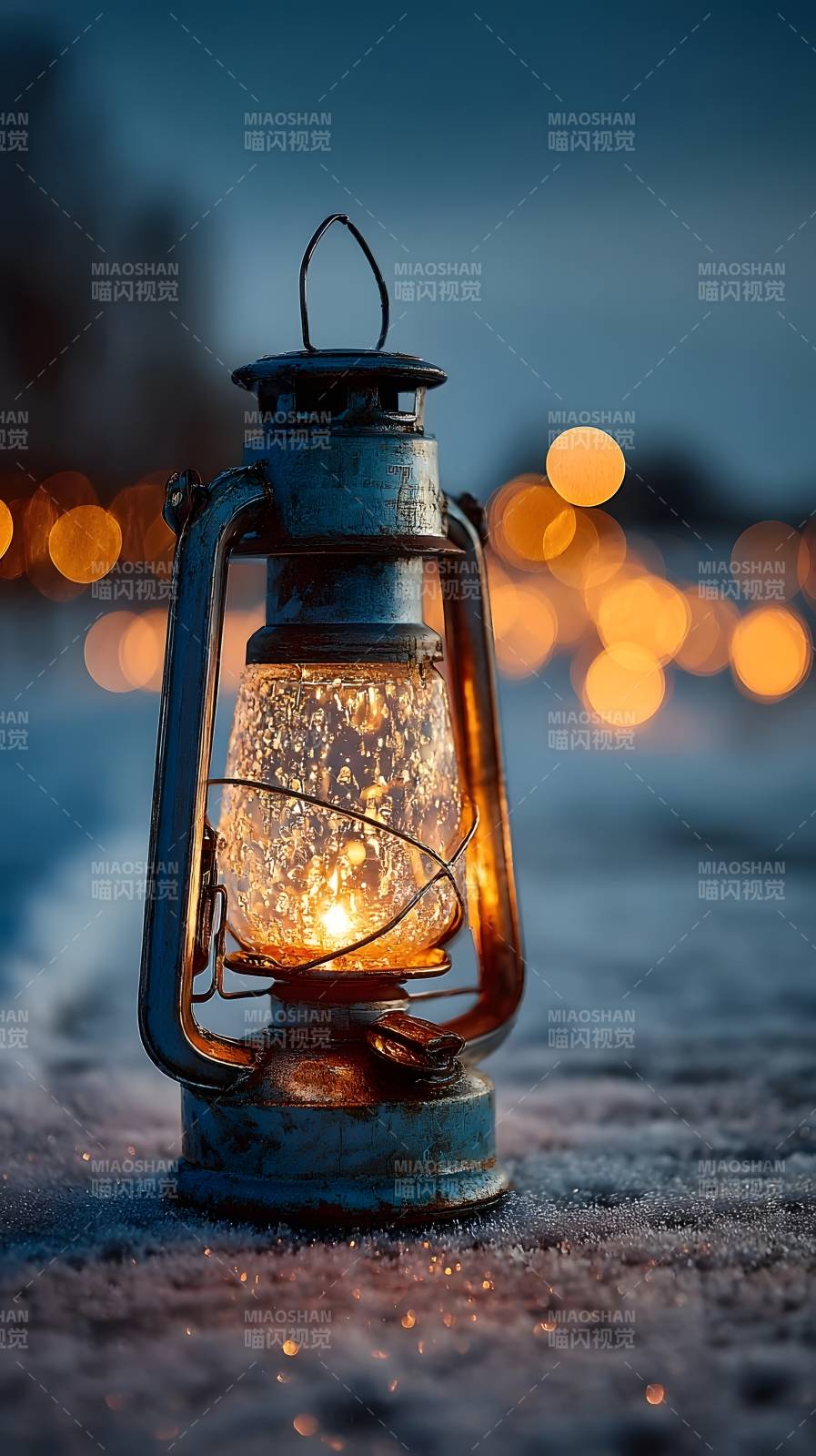 雪夜灯影图片