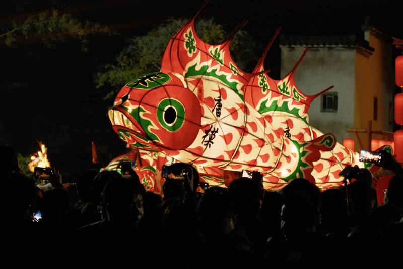 徽州鱼灯夜游图片