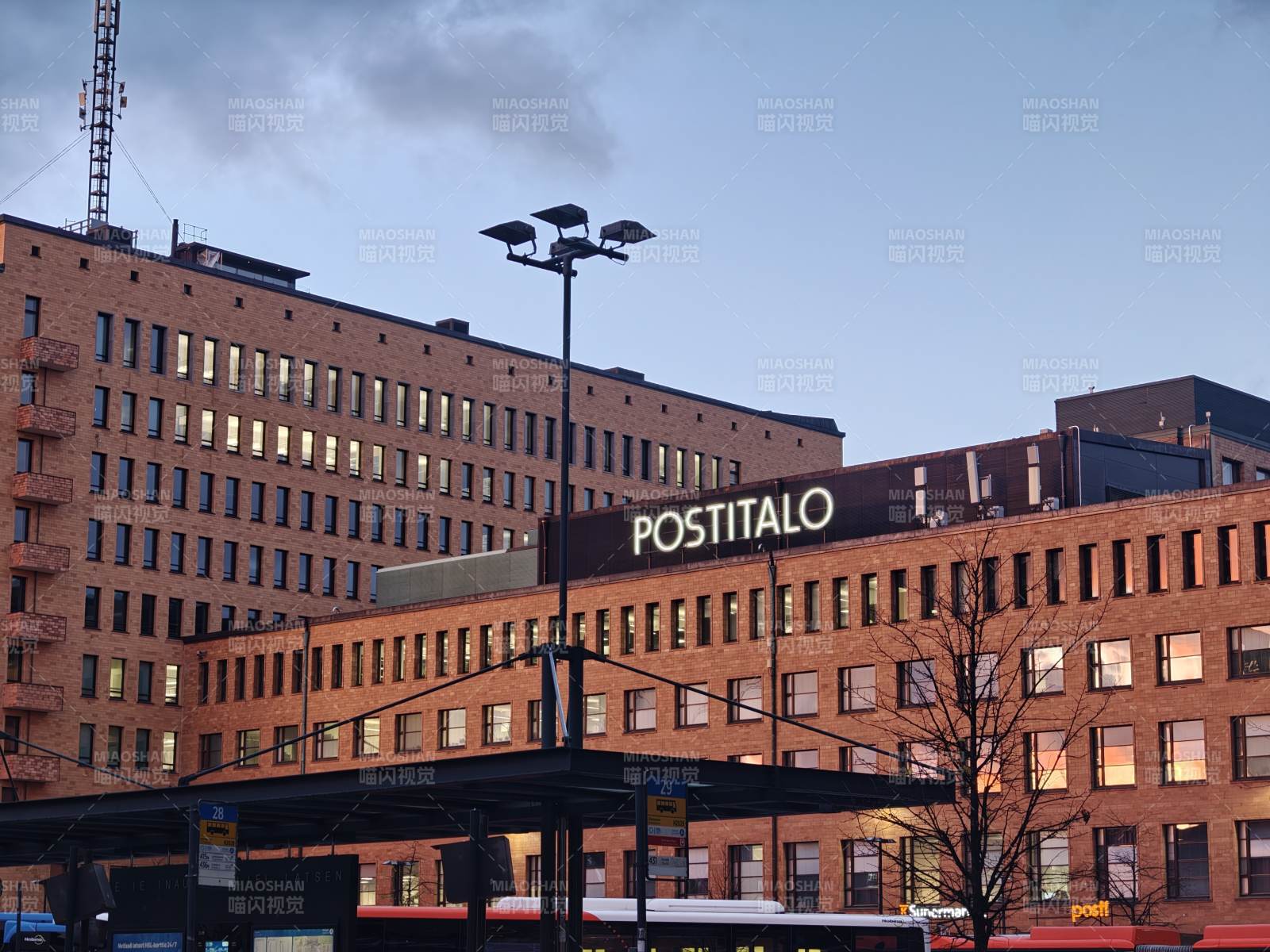 邮局大楼夜景图片