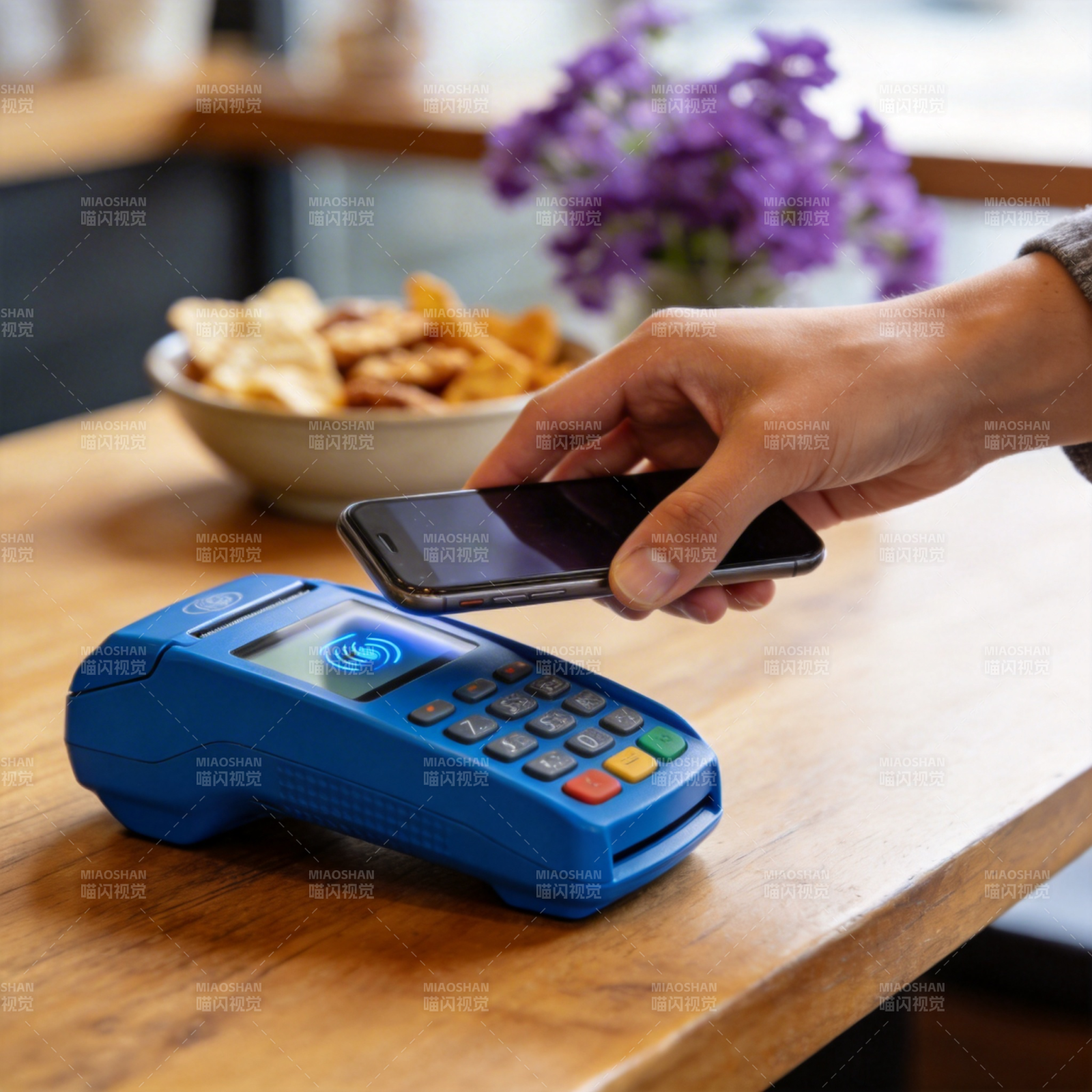 手机支付便捷生活图片