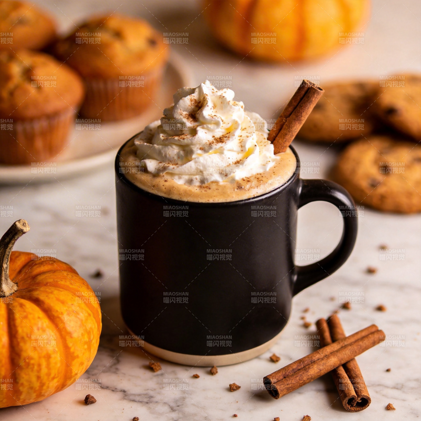 南瓜拿铁 秋日暖意图片