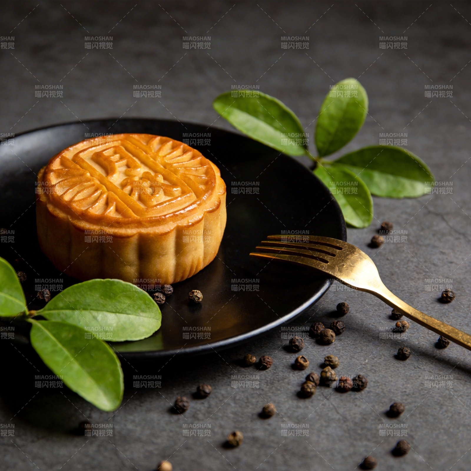 中秋月饼静谧雅致图片