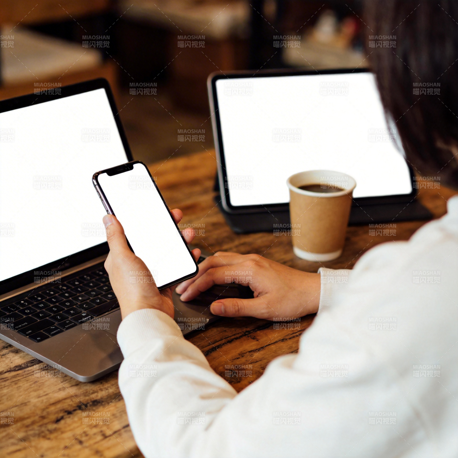 多屏办公新体验图片