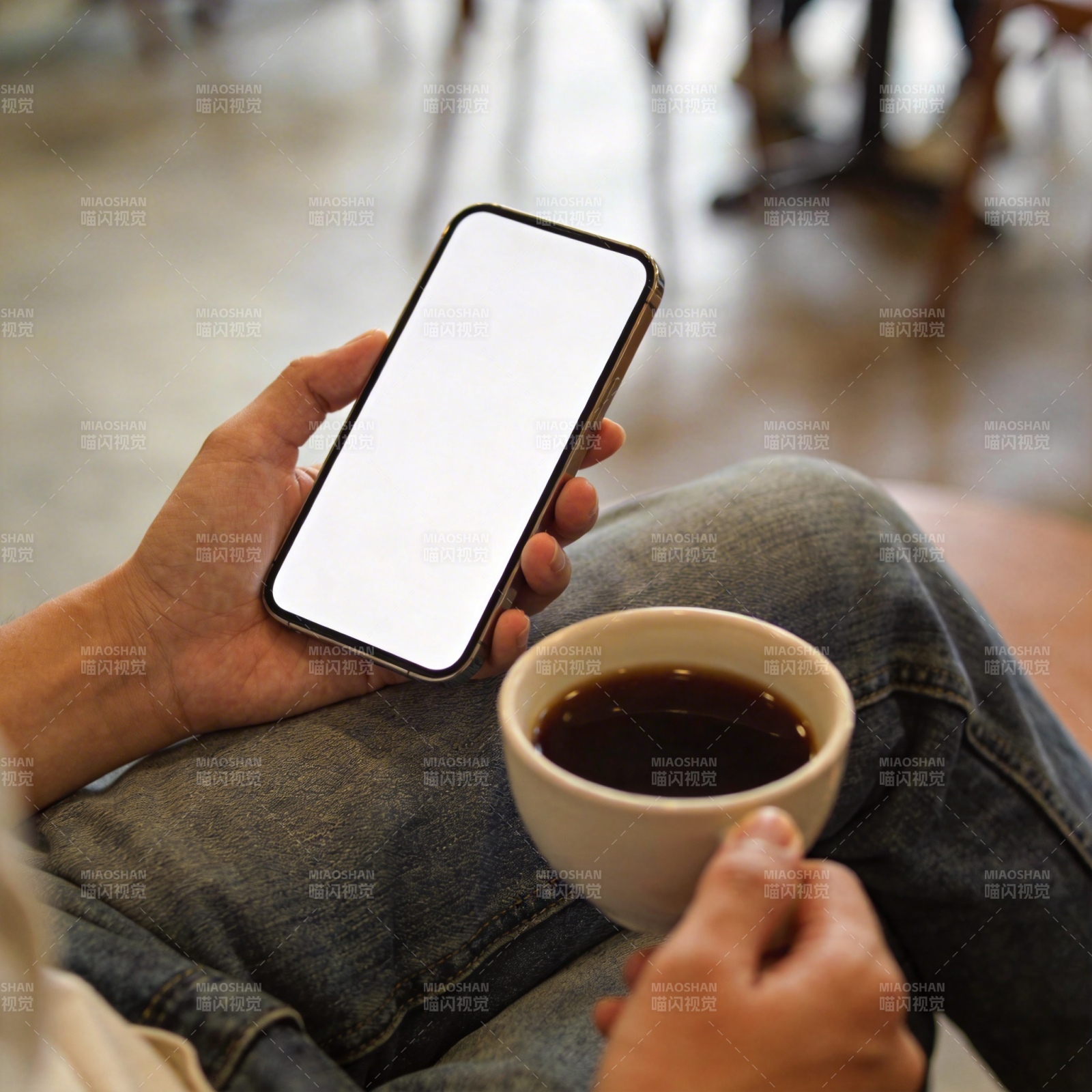 咖啡时光 手机相伴图片