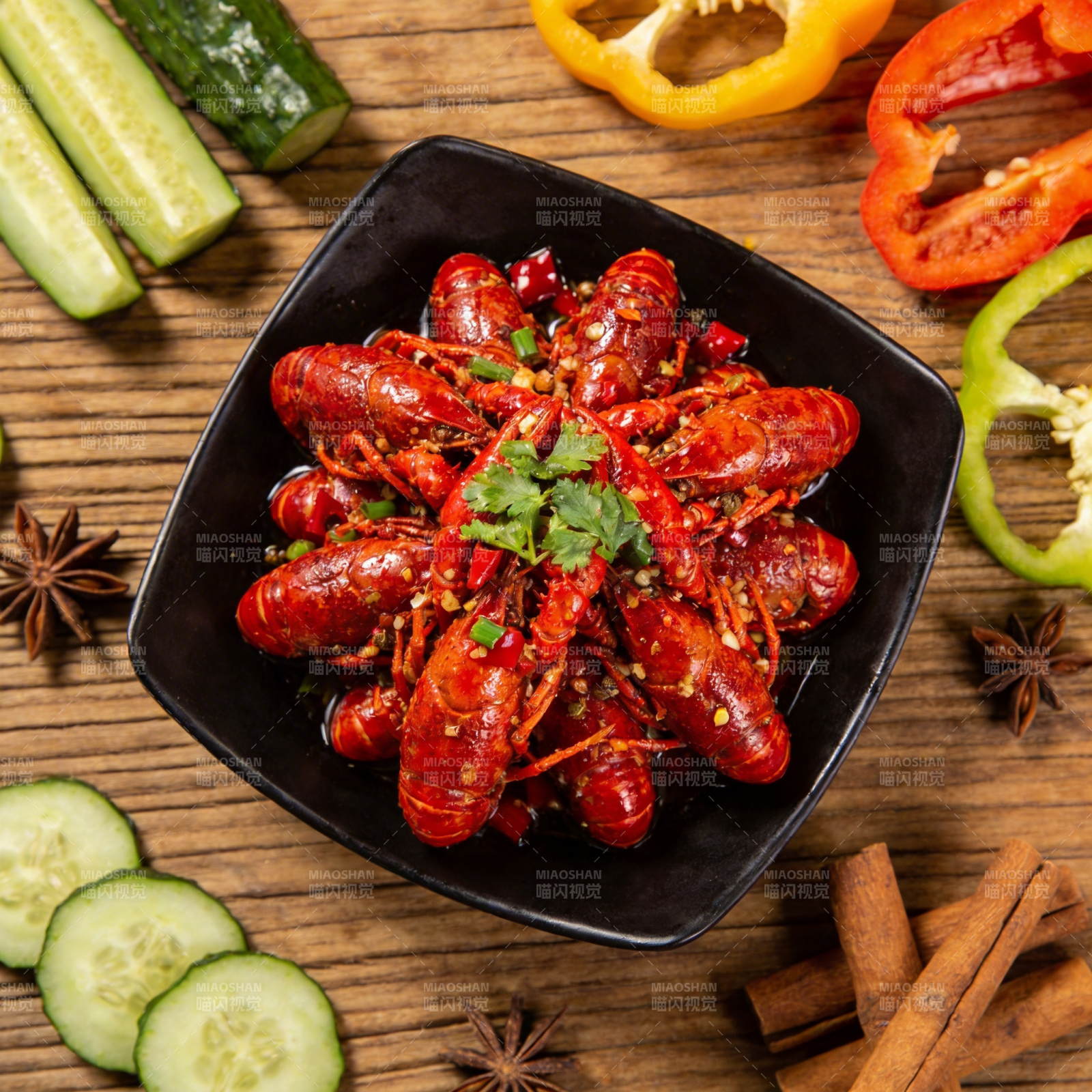 香辣小龙虾盛宴图片