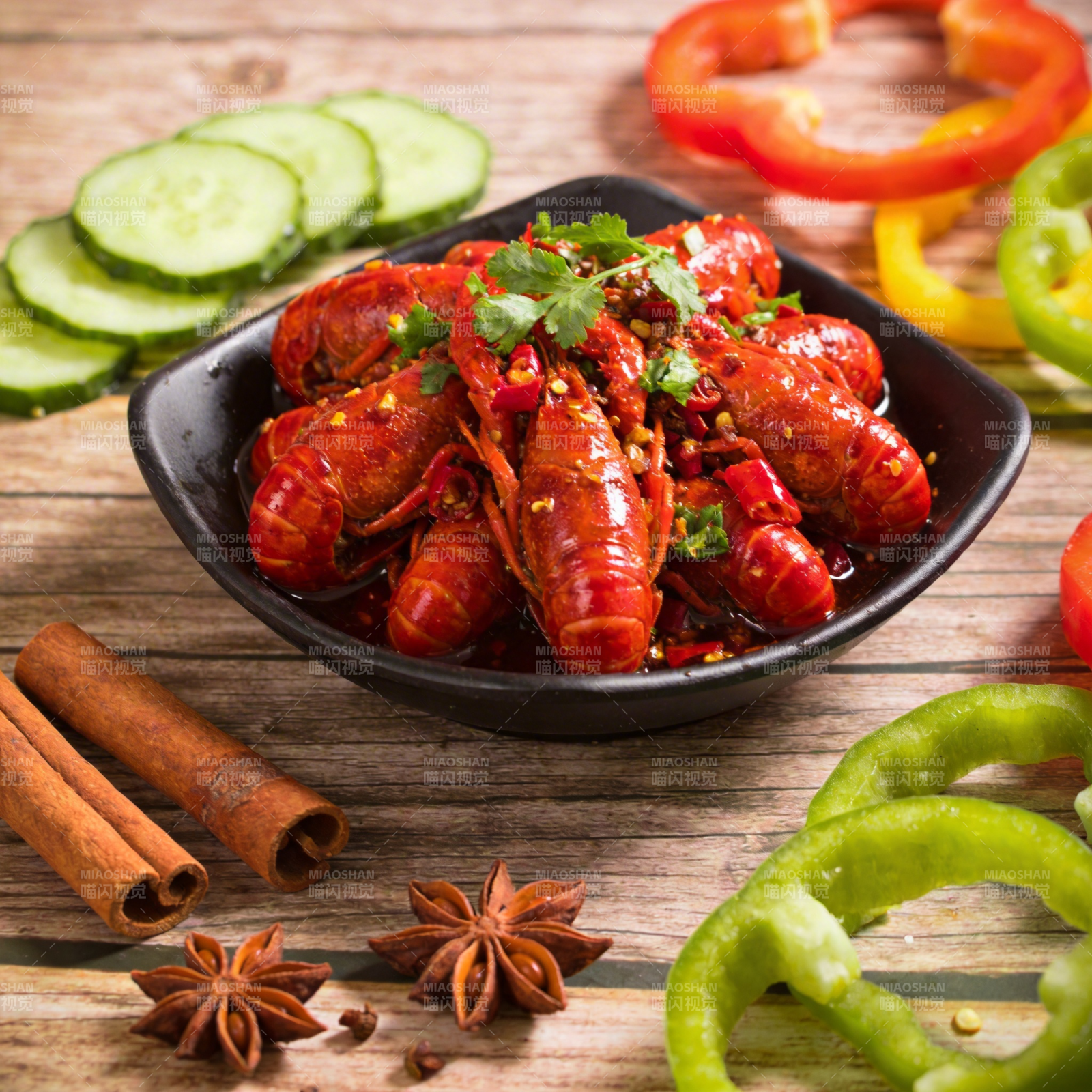 香辣小龙虾盛宴图片