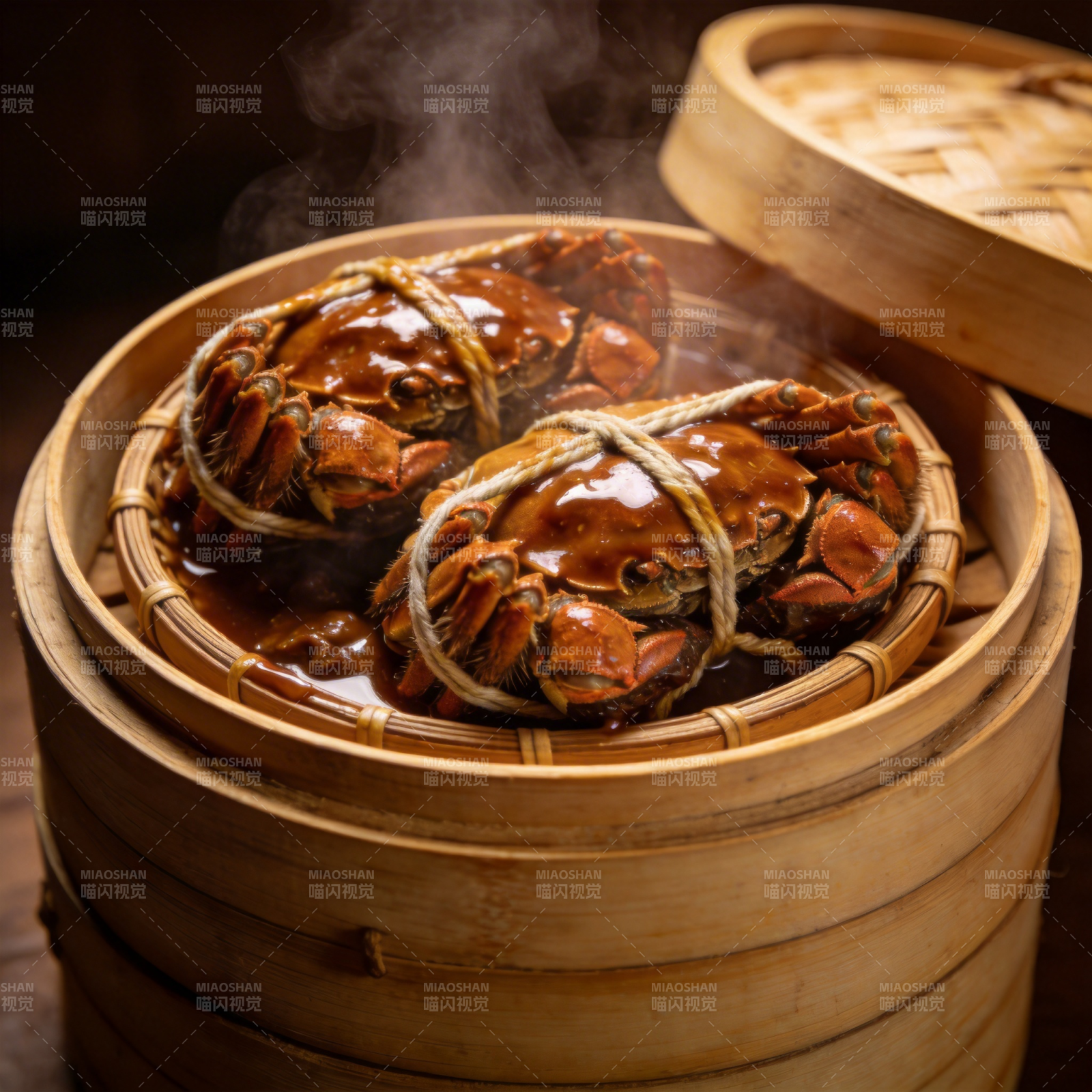 蒸笼里的美味大闸蟹图片