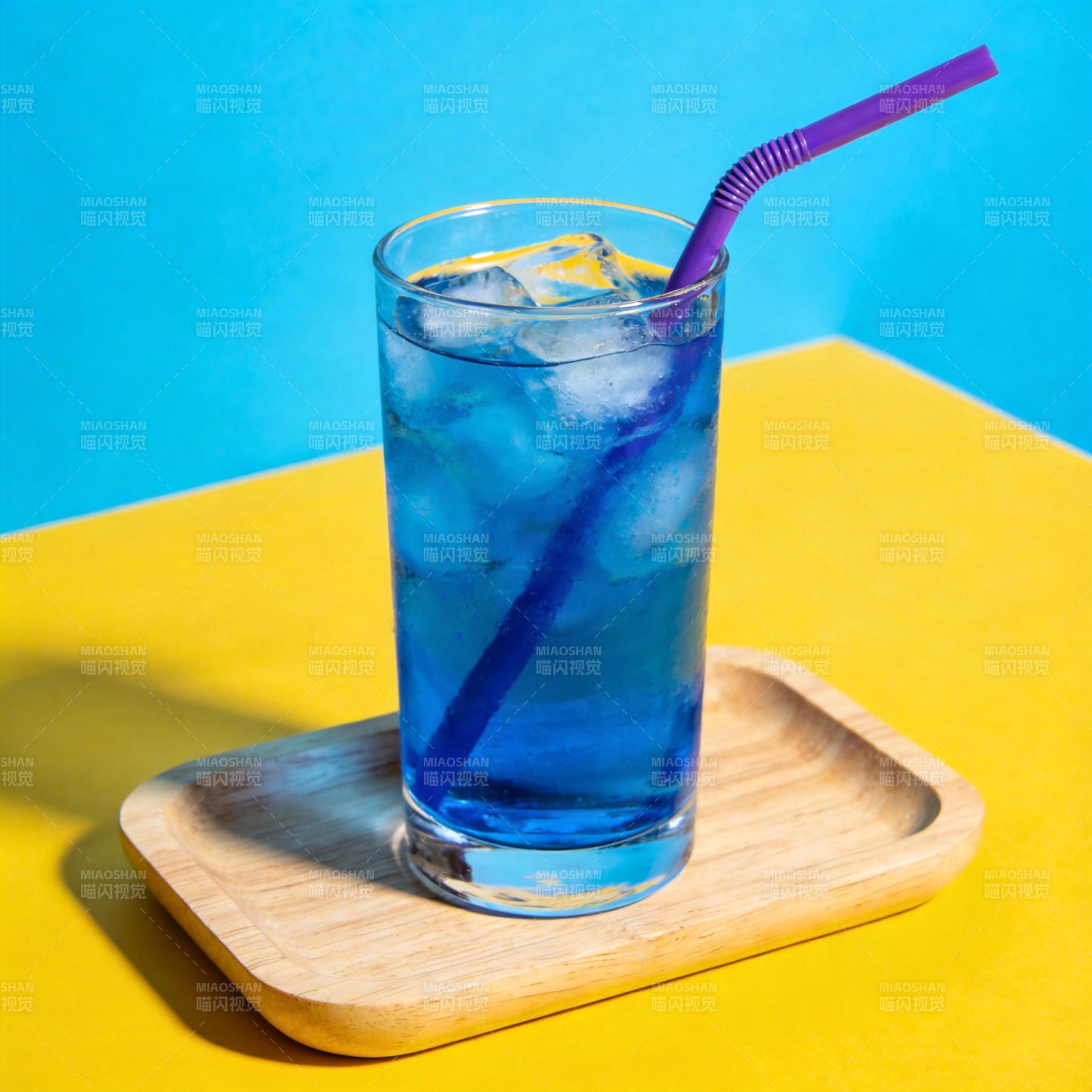 蓝色冰饮 清爽一夏图片