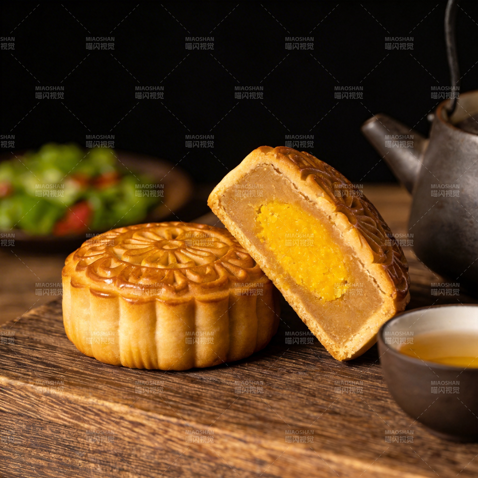 中秋月饼 金黄诱人图片