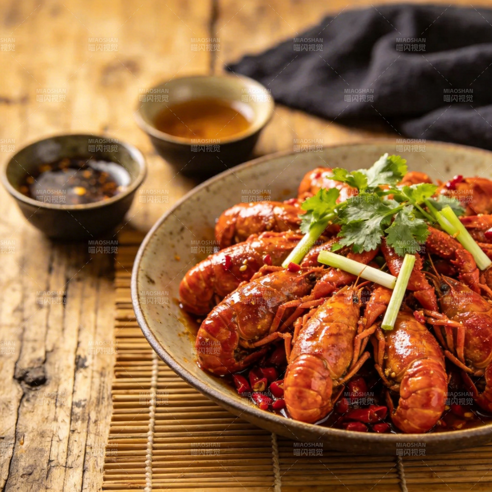 香辣小龙虾图片