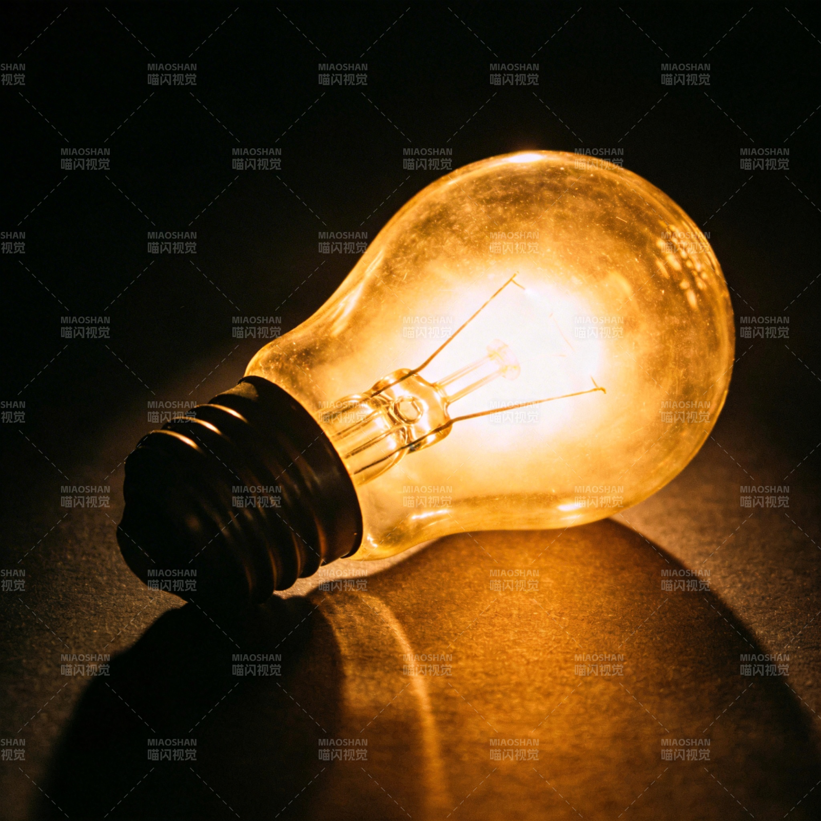 温暖的灯光图片