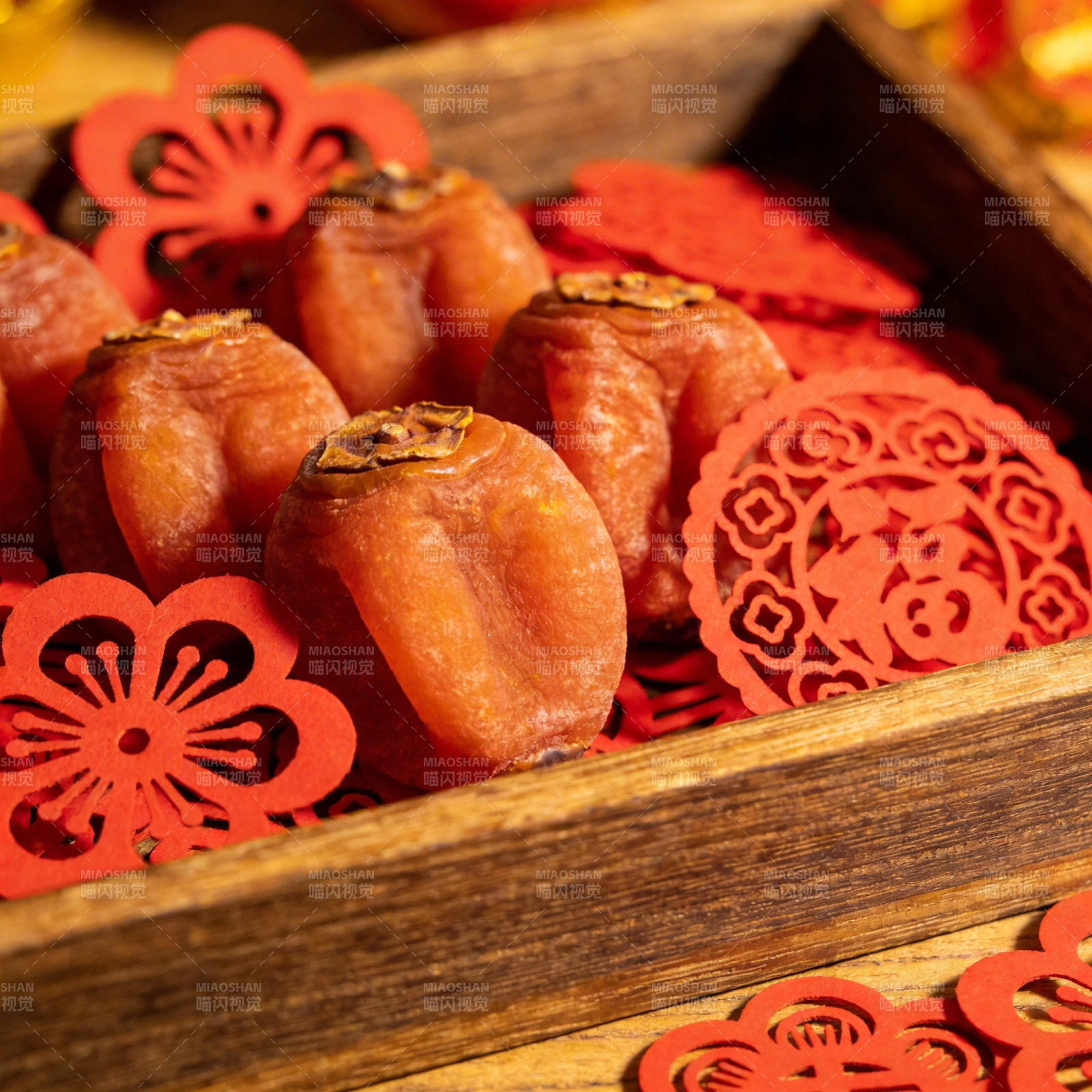 柿子与红剪纸图片