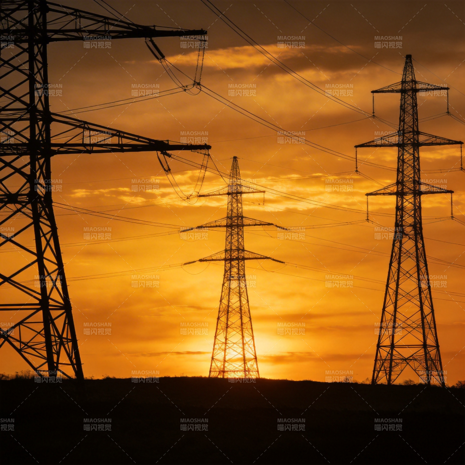 夕阳下的电网剪影图片