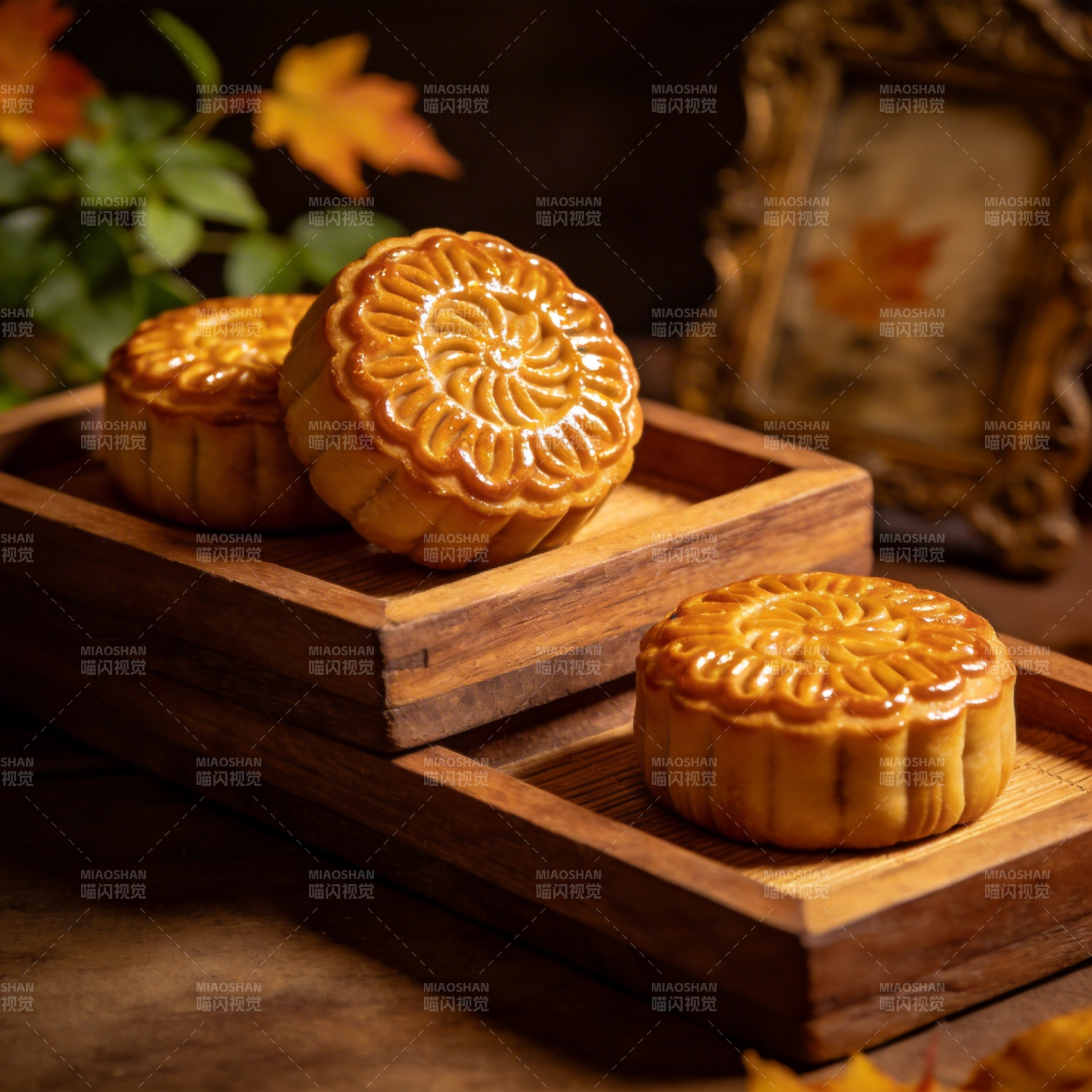 中秋月饼 金黄诱人图片