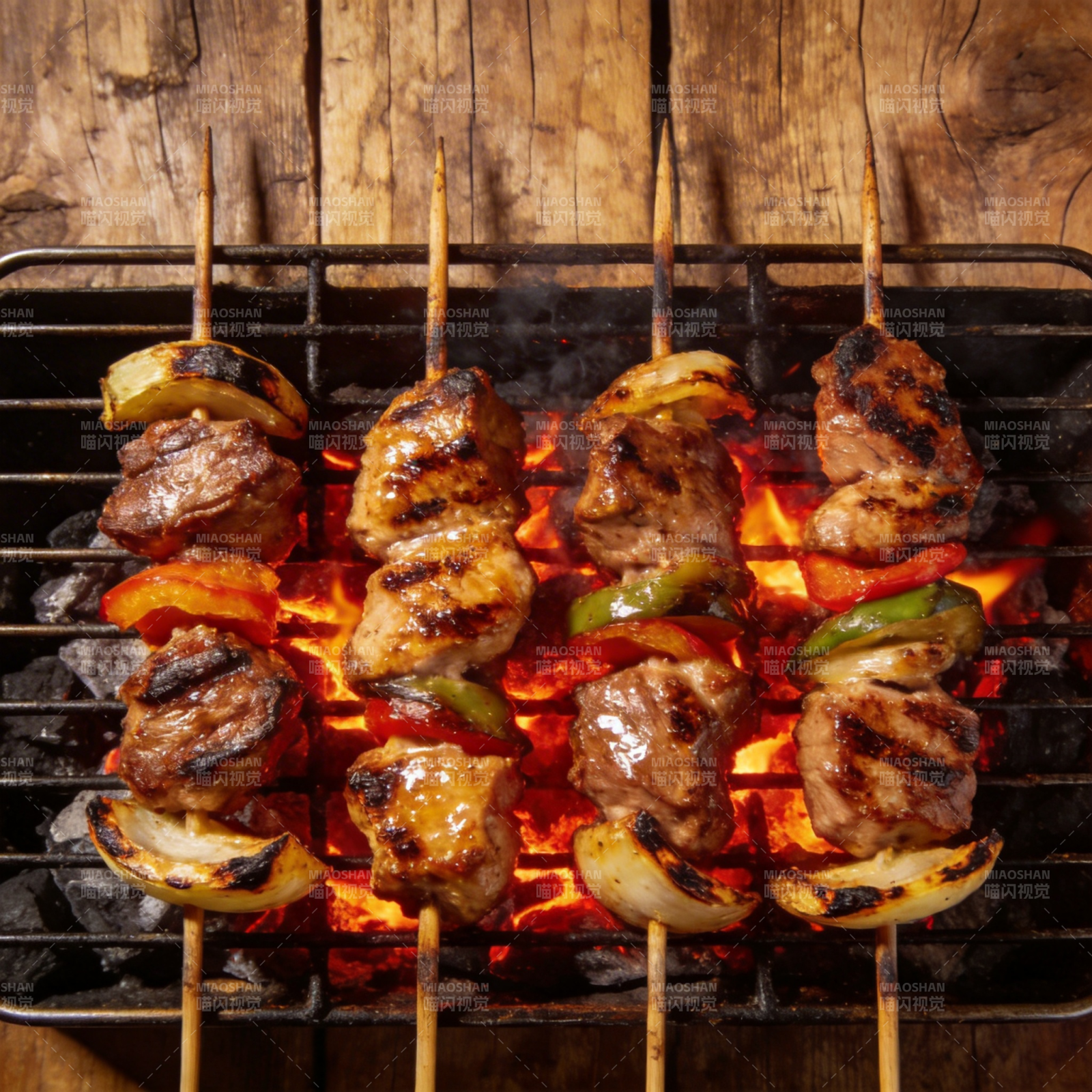 烤肉串火焰炙烤图片