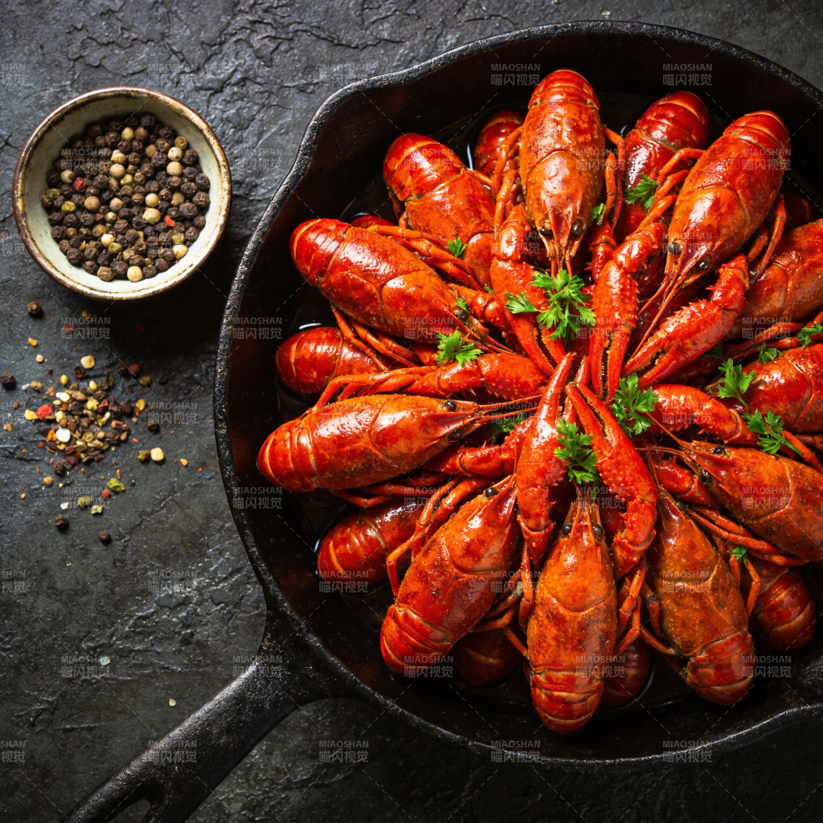香辣小龙虾盛宴图片
