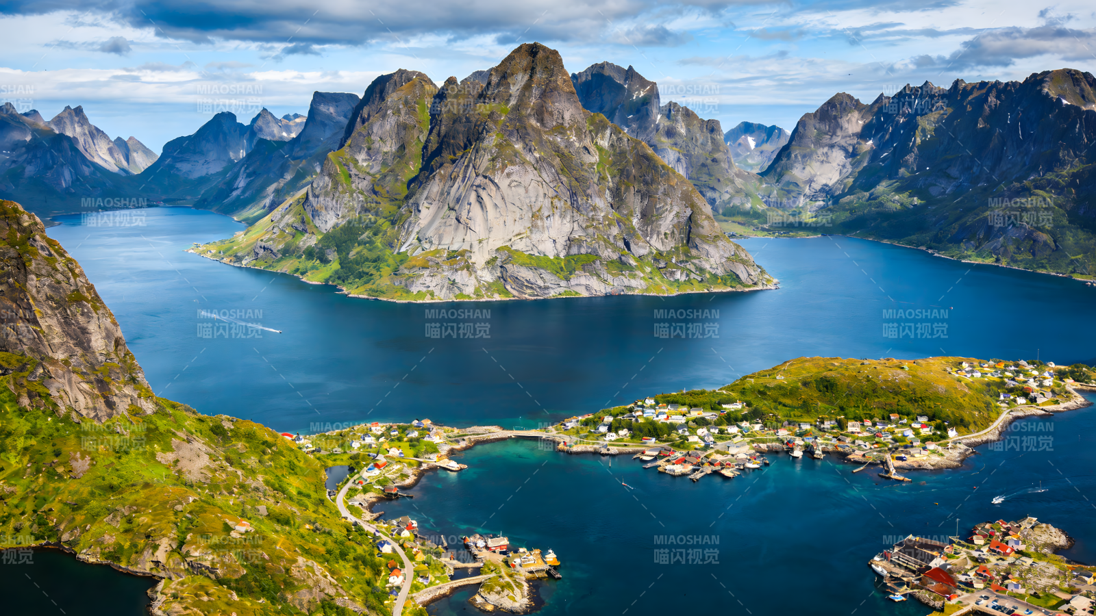 峡湾山景小镇图片