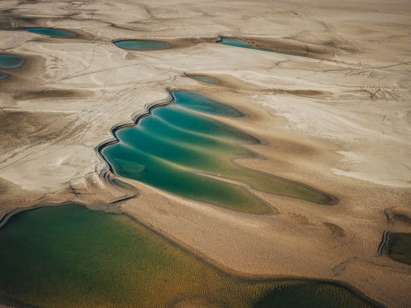 沙漠绿洲奇景图片