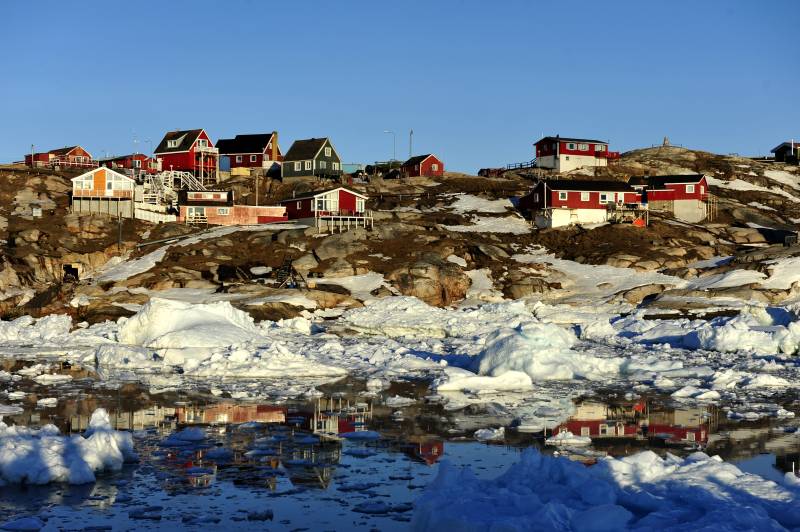 北极小镇雪景图片