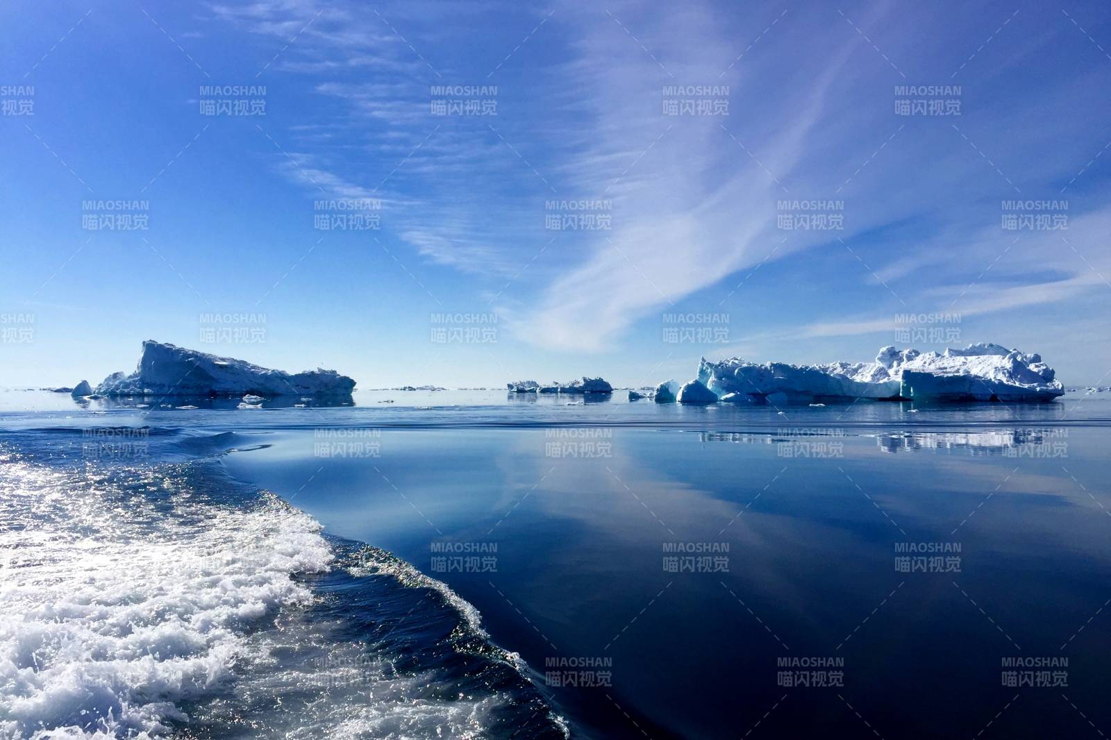 格陵兰岛极地冰川静谧景图片