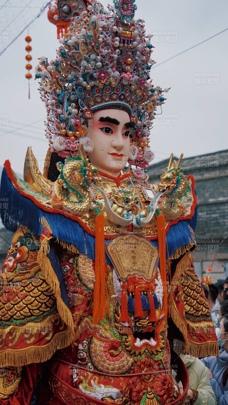 华丽神像巡游图片