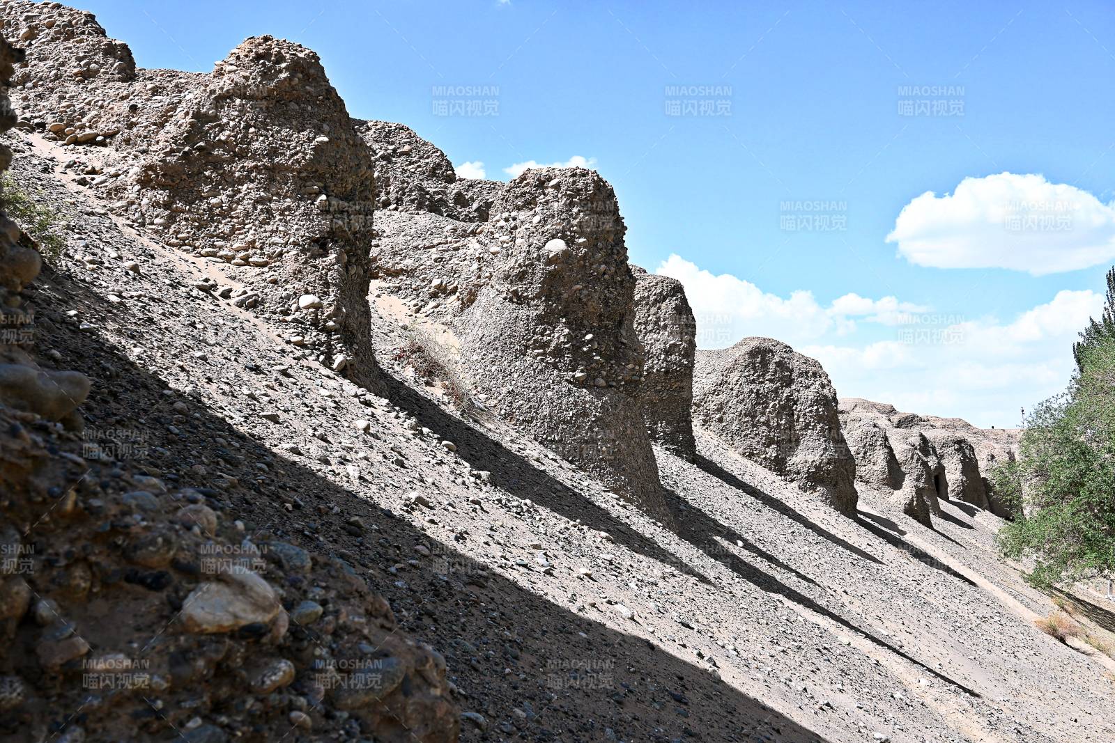 甘肃敦煌古城堡遗址图片