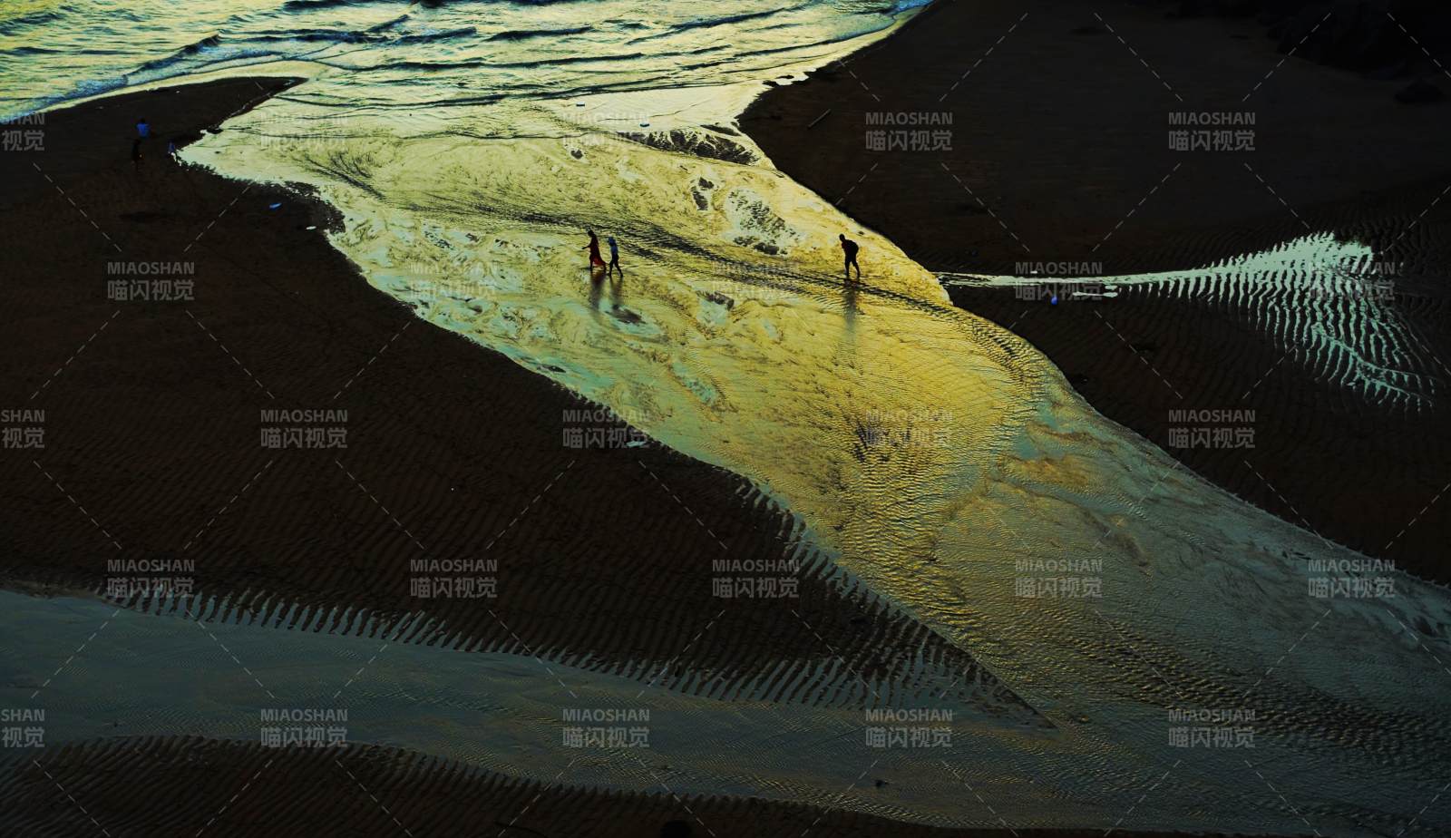 霞浦滩涂光影行迹图片