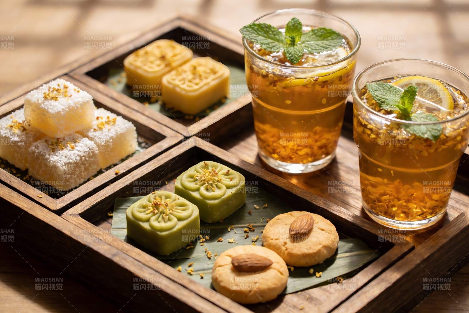 中式茶点与饮品精美摆盘图片