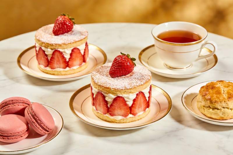 草莓甜点与红茶下午茶图片