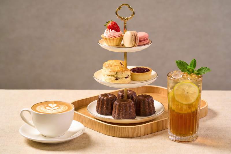 下午茶甜点与饮品精美摆盘图片