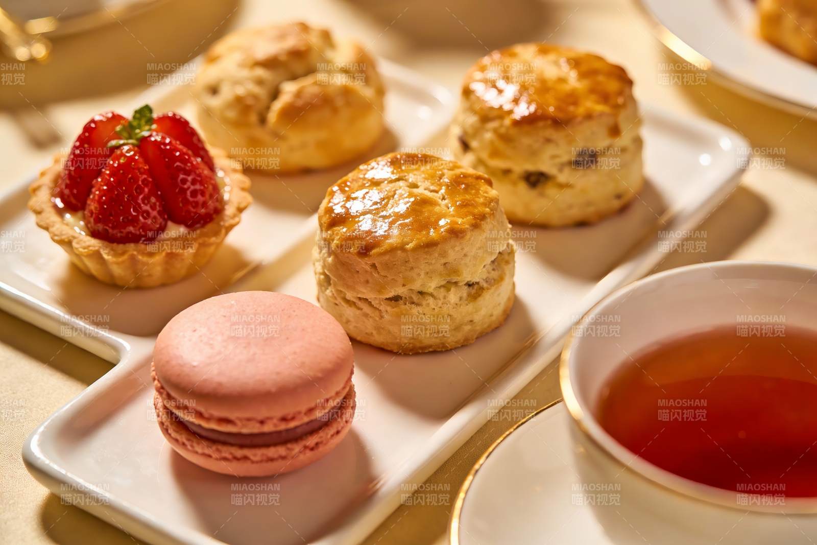 精致下午茶甜点摆盘图片
