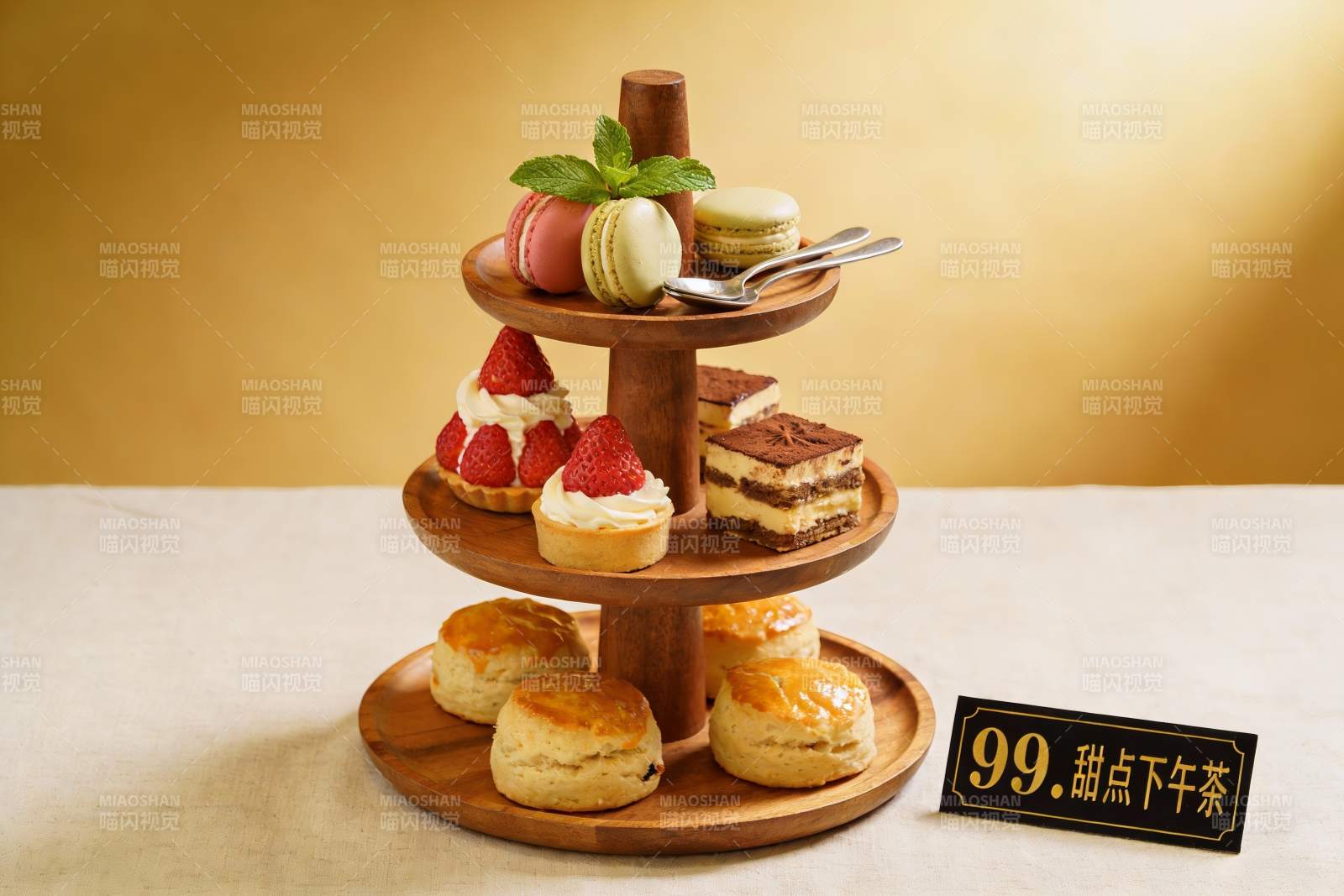 三层木质甜点架下午茶图片