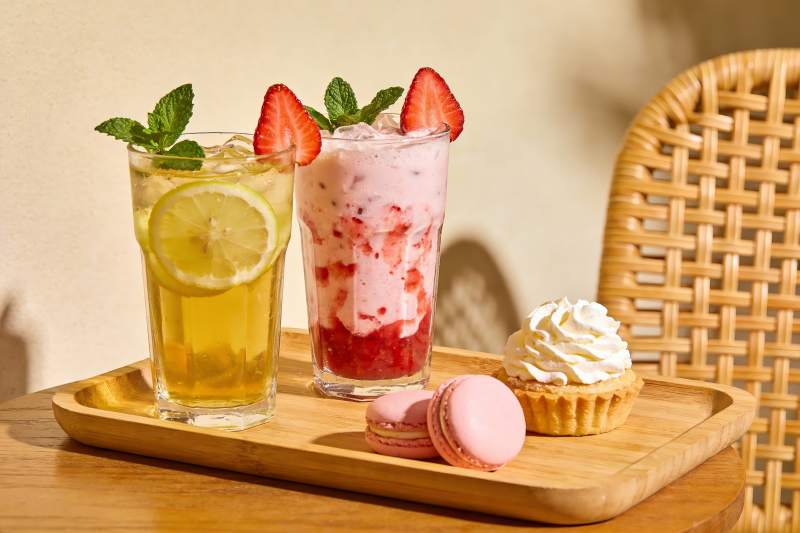 夏日饮品甜点摆盘图片